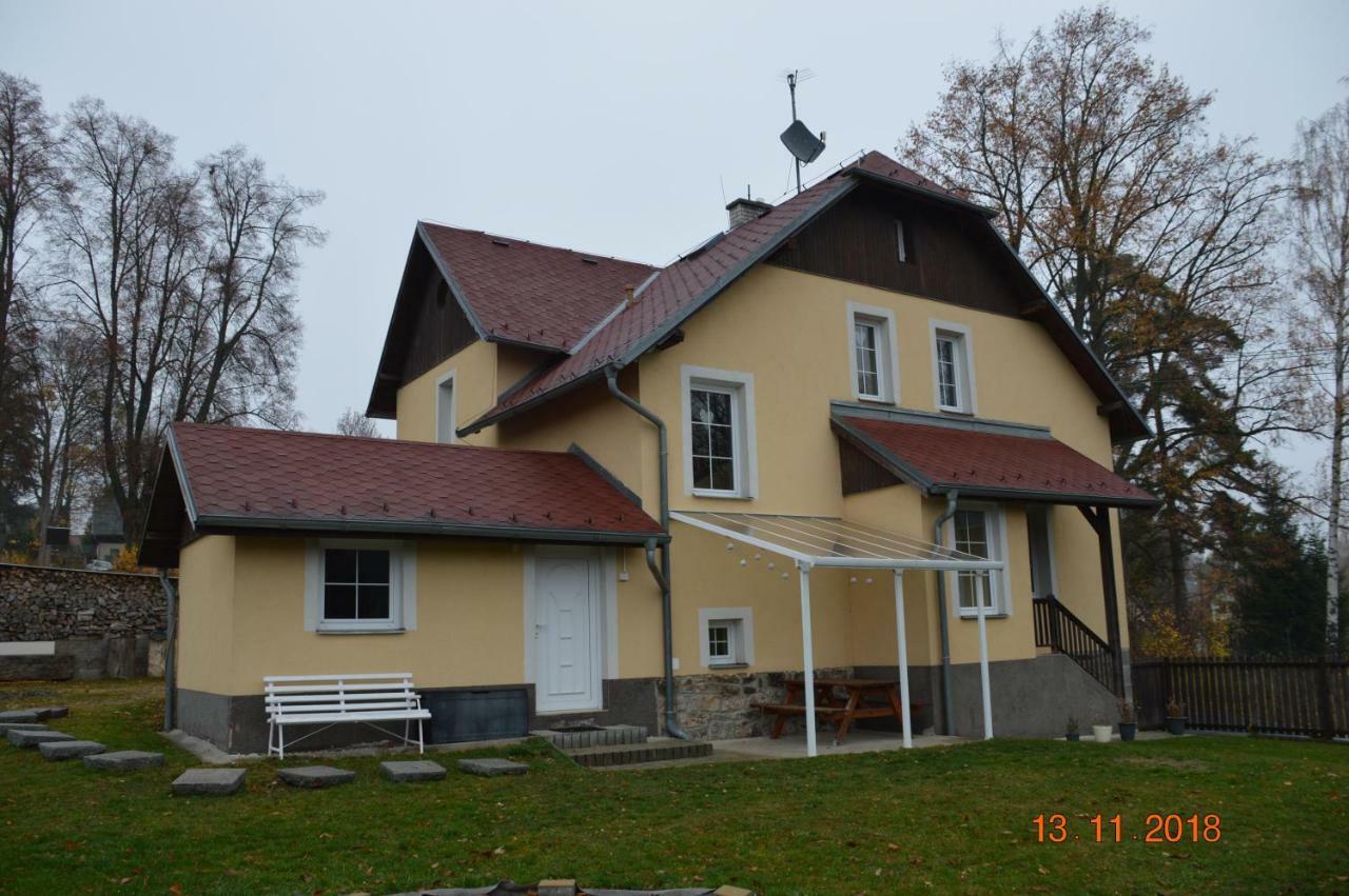 Penzion Pod Kostelem Bublava Exterior foto